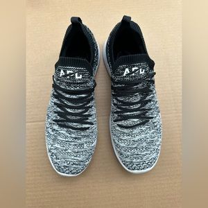 APL Techloom men’s size 10.5